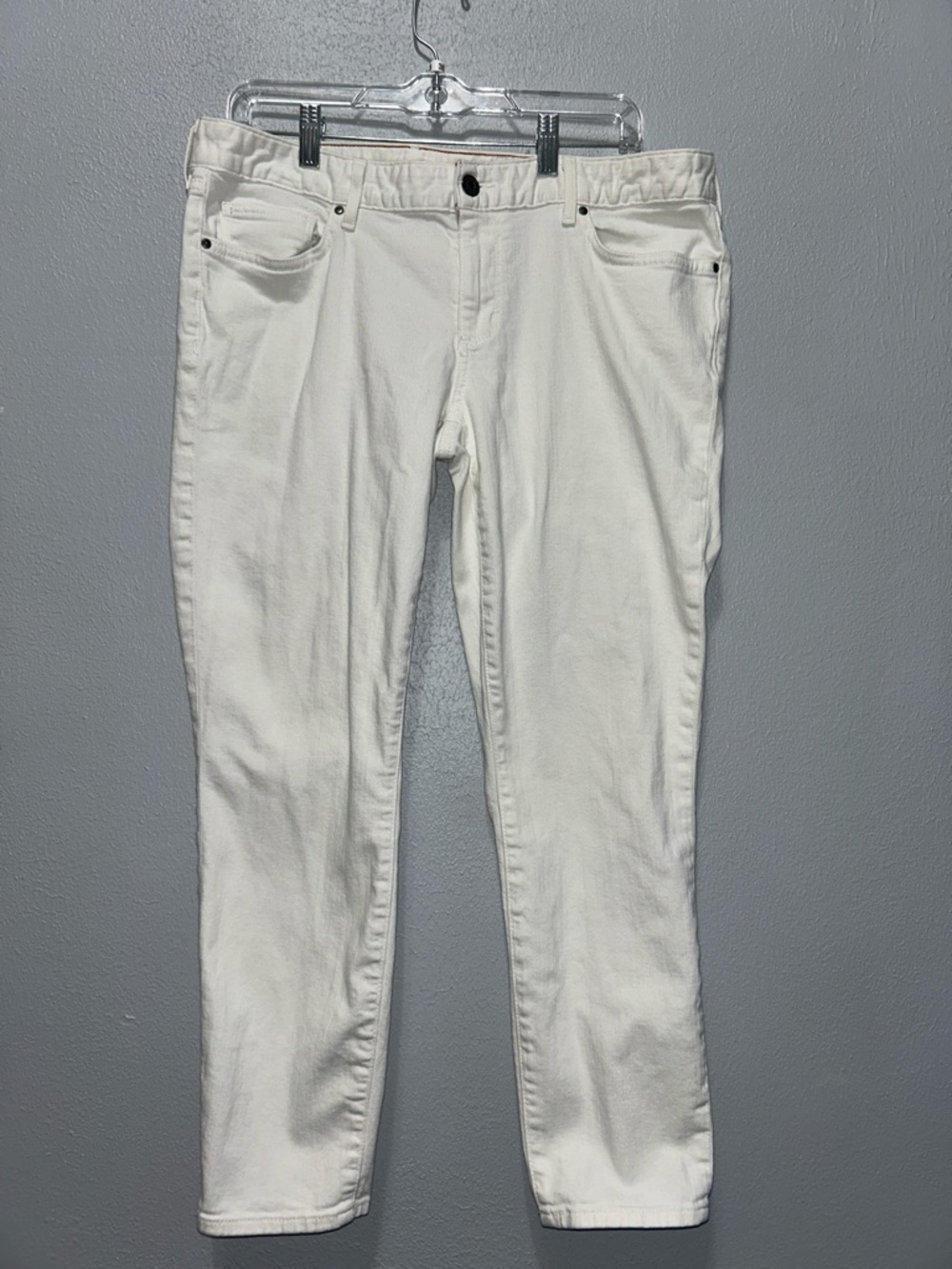Eddie Bauer  White Slightly Curvy Skinny Ankle Jeans Size 14